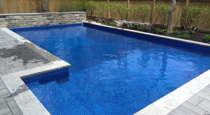 pool maintenance and servicing